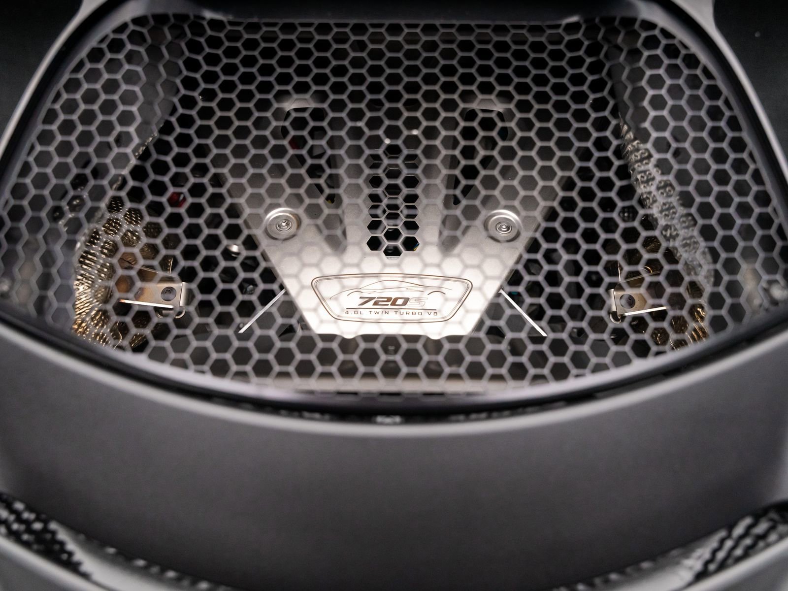 Used 2019 McLaren 720S Performance photo 38