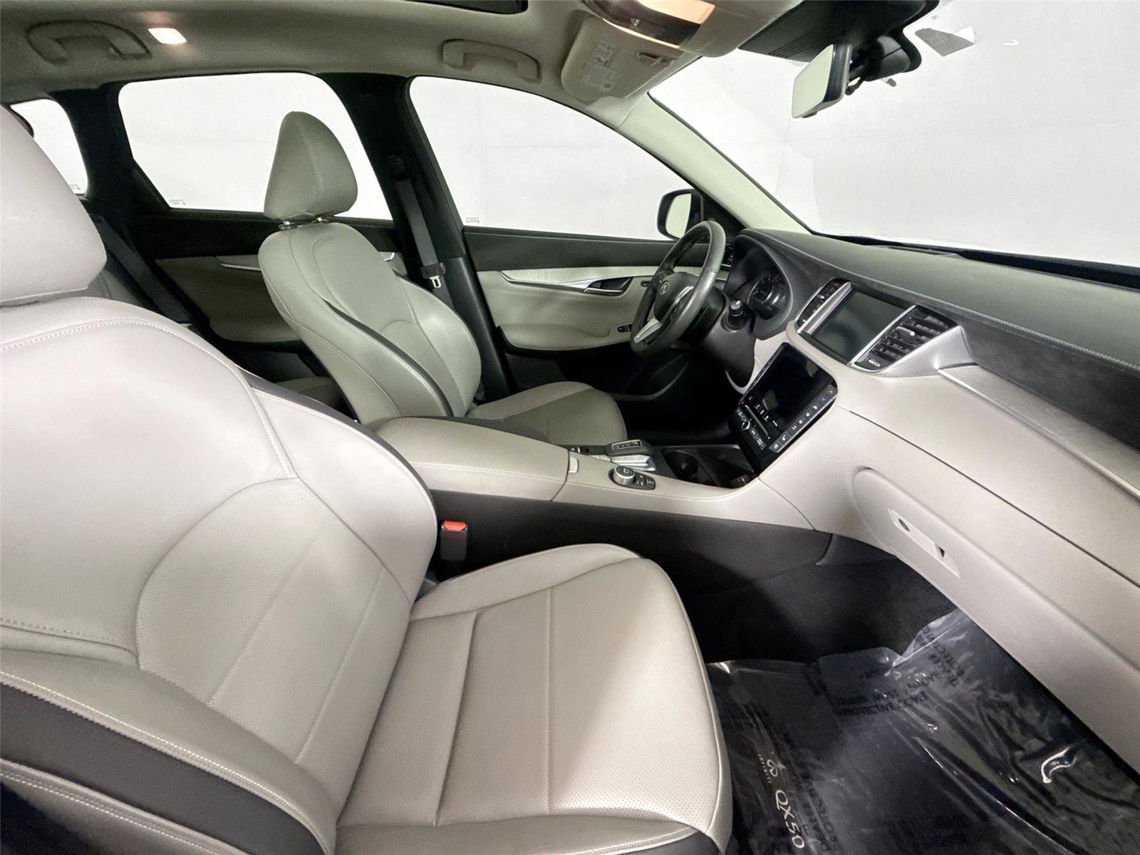 2023 INFINITI Qx50 Sensory