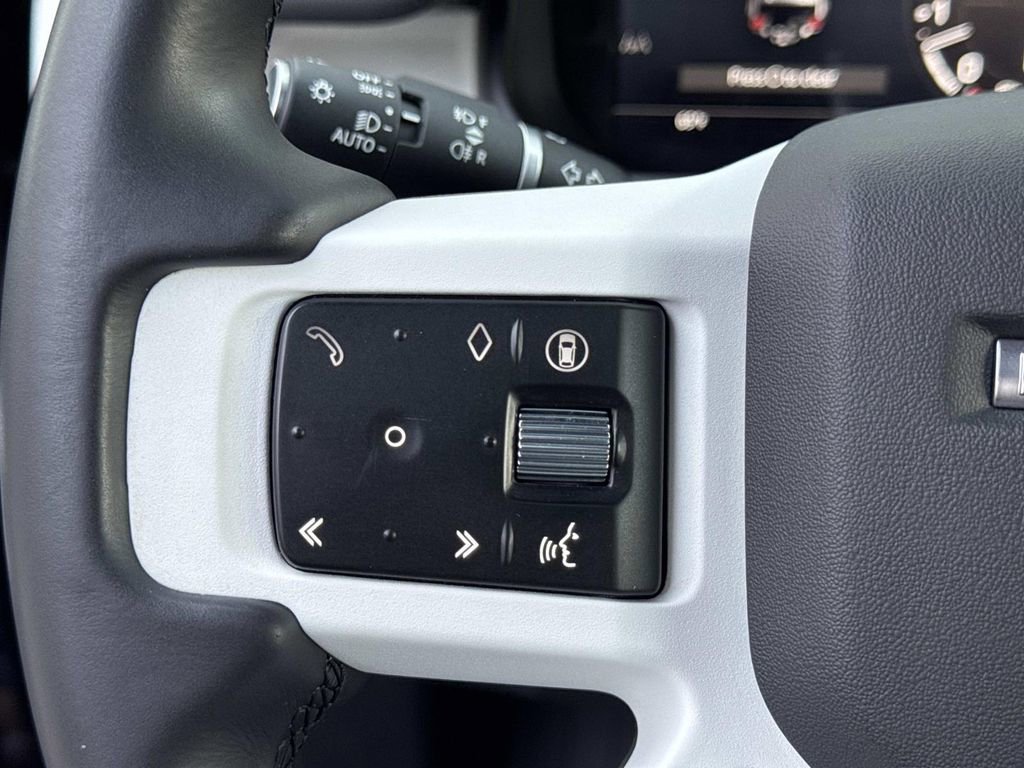 2024 Land Rover Defender 110 SE