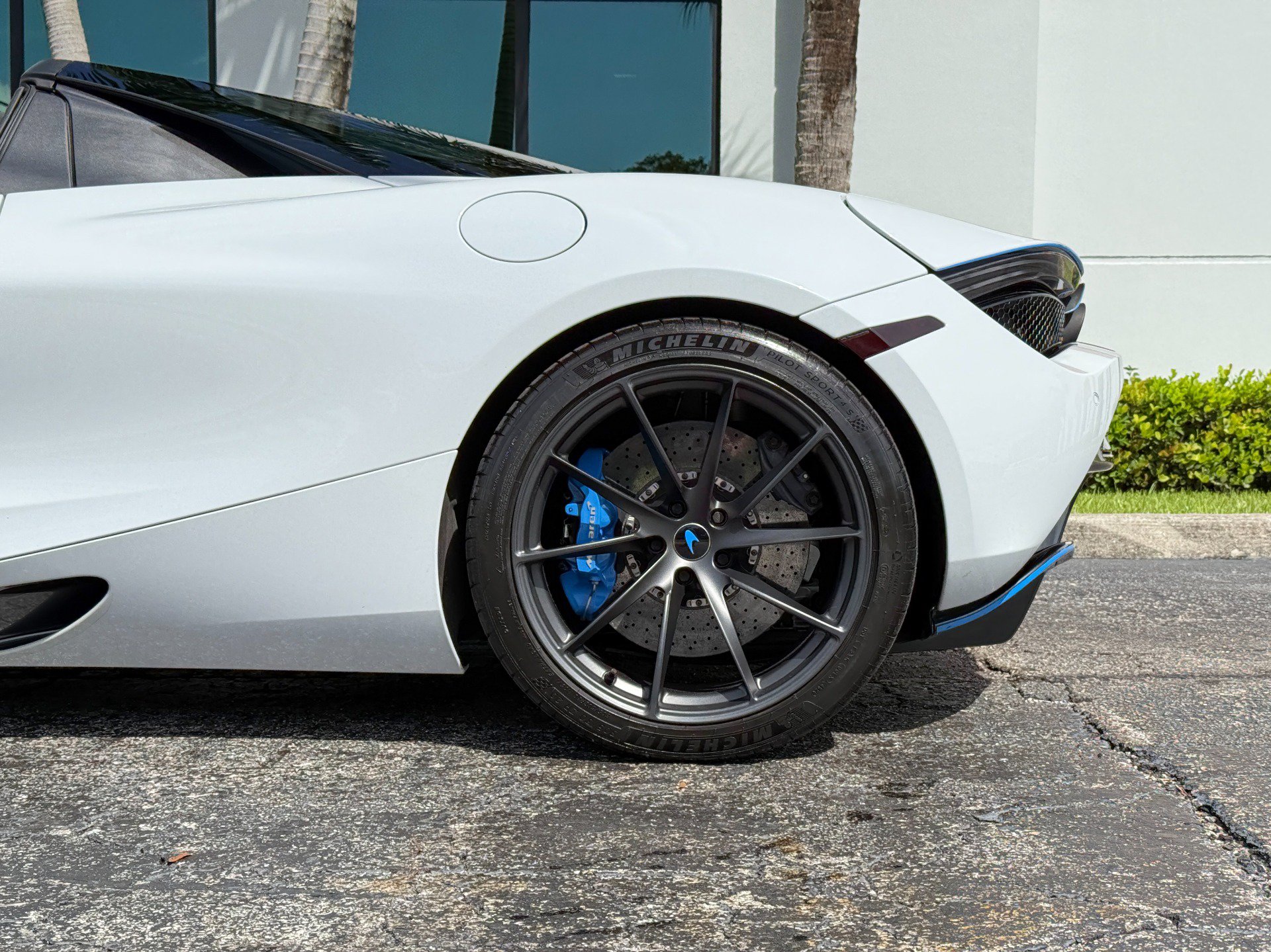 Used 2020 McLaren 720S Luxury photo 10