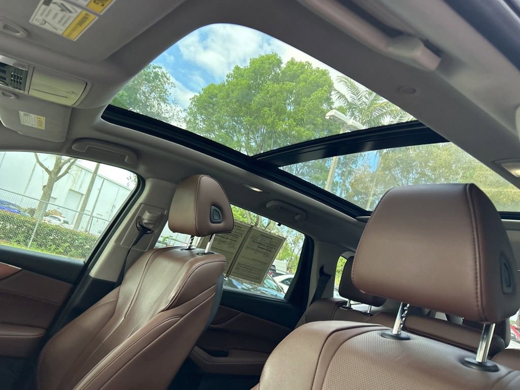 2022 Acura MDX FWD w/ Technology Package