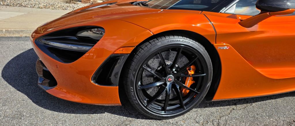 Used 2018 McLaren 720S Performance photo 8