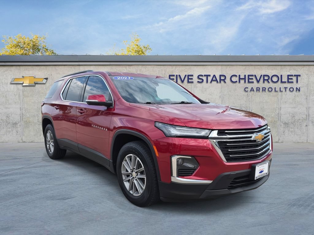 Used 2023 Chevrolet Traverse LT