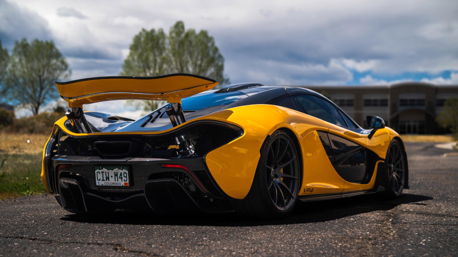 Used 2013 McLaren P1 photo 6