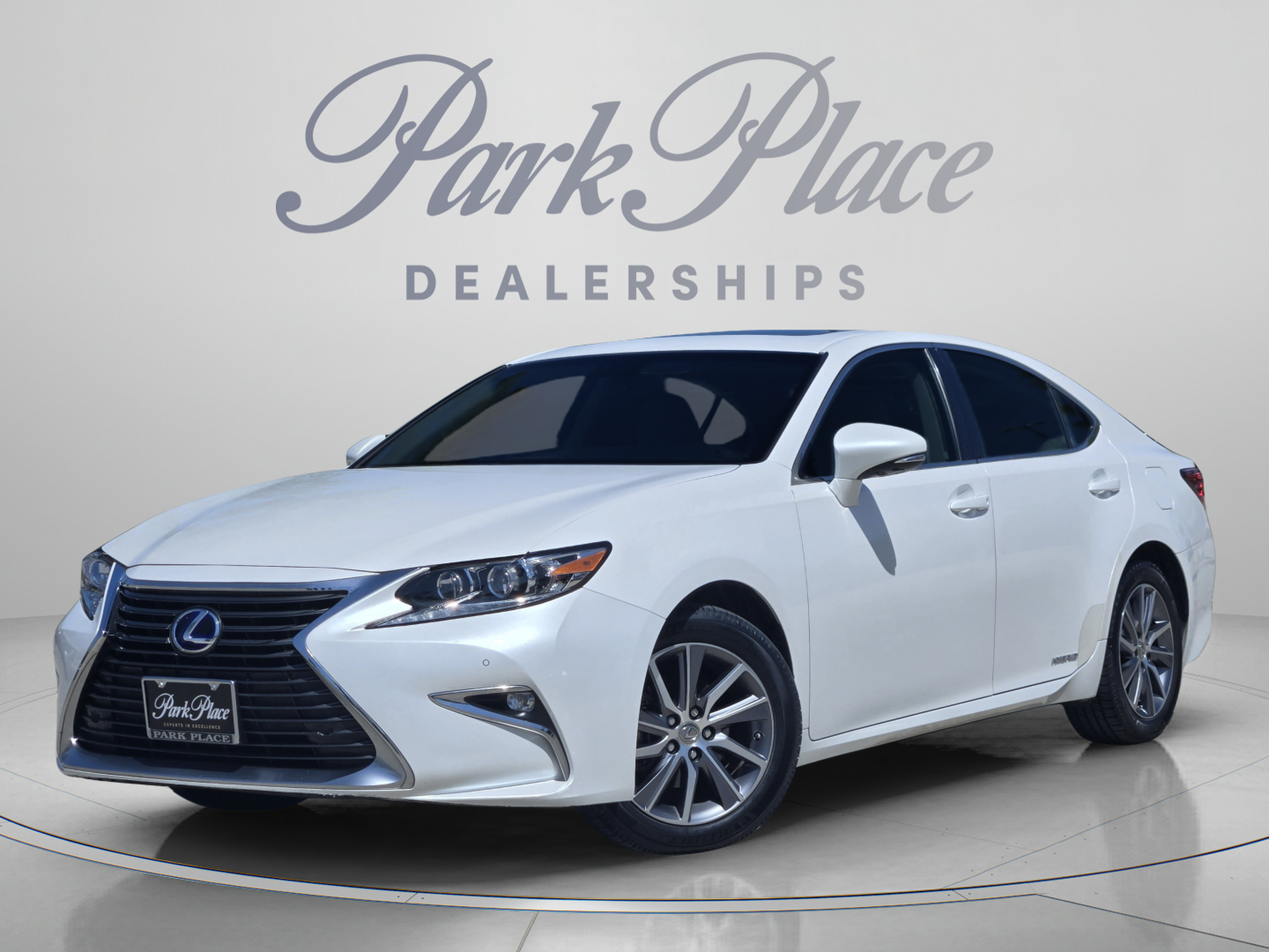 Used 2016 Lexus ES 300h w/ Luxury Package w/Wood Trim