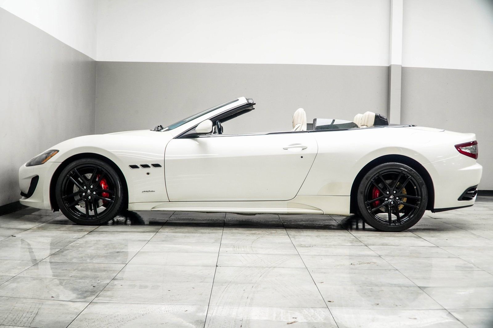 2017 Maserati GranTurismo Sport