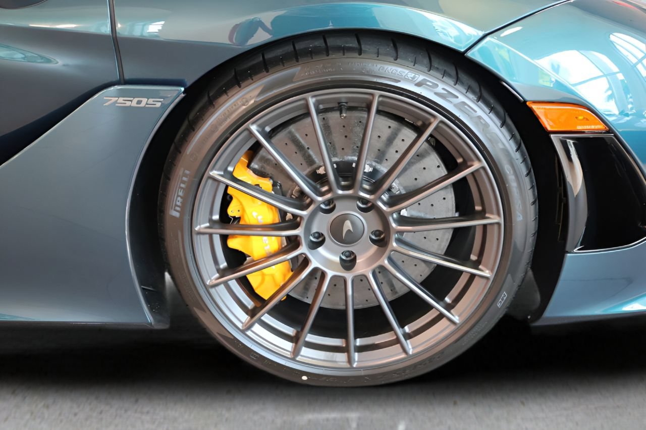 New 2027 McLaren 750S Spider photo 23