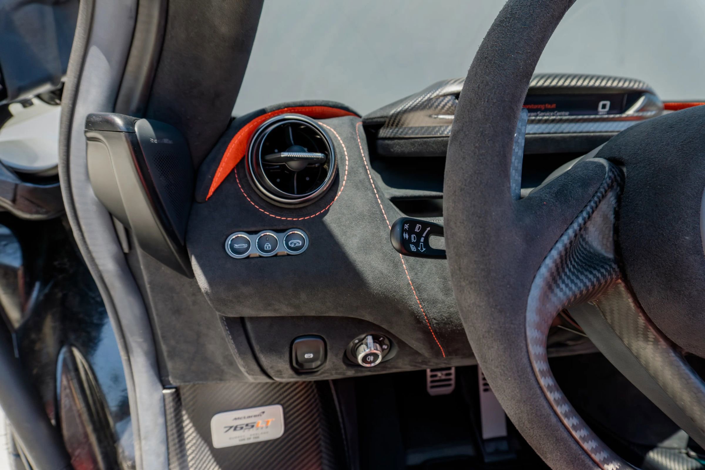 Used 2022 McLaren 765LT photo 71