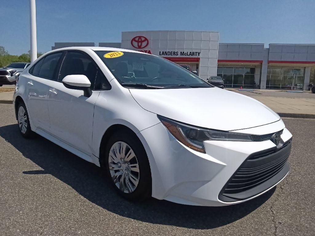 Used 2023 Toyota Corolla LE