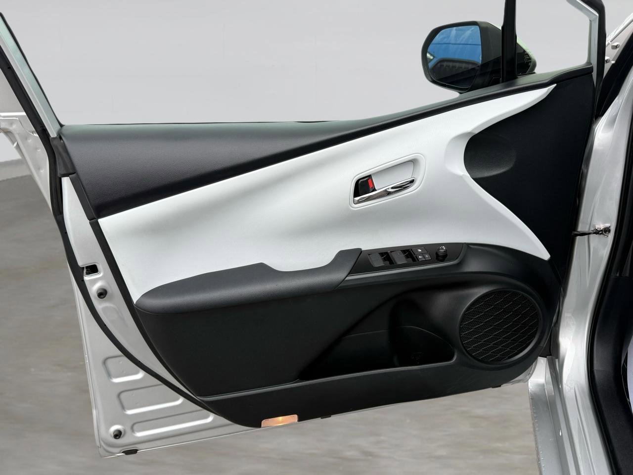 2021 Toyota Prius XLE