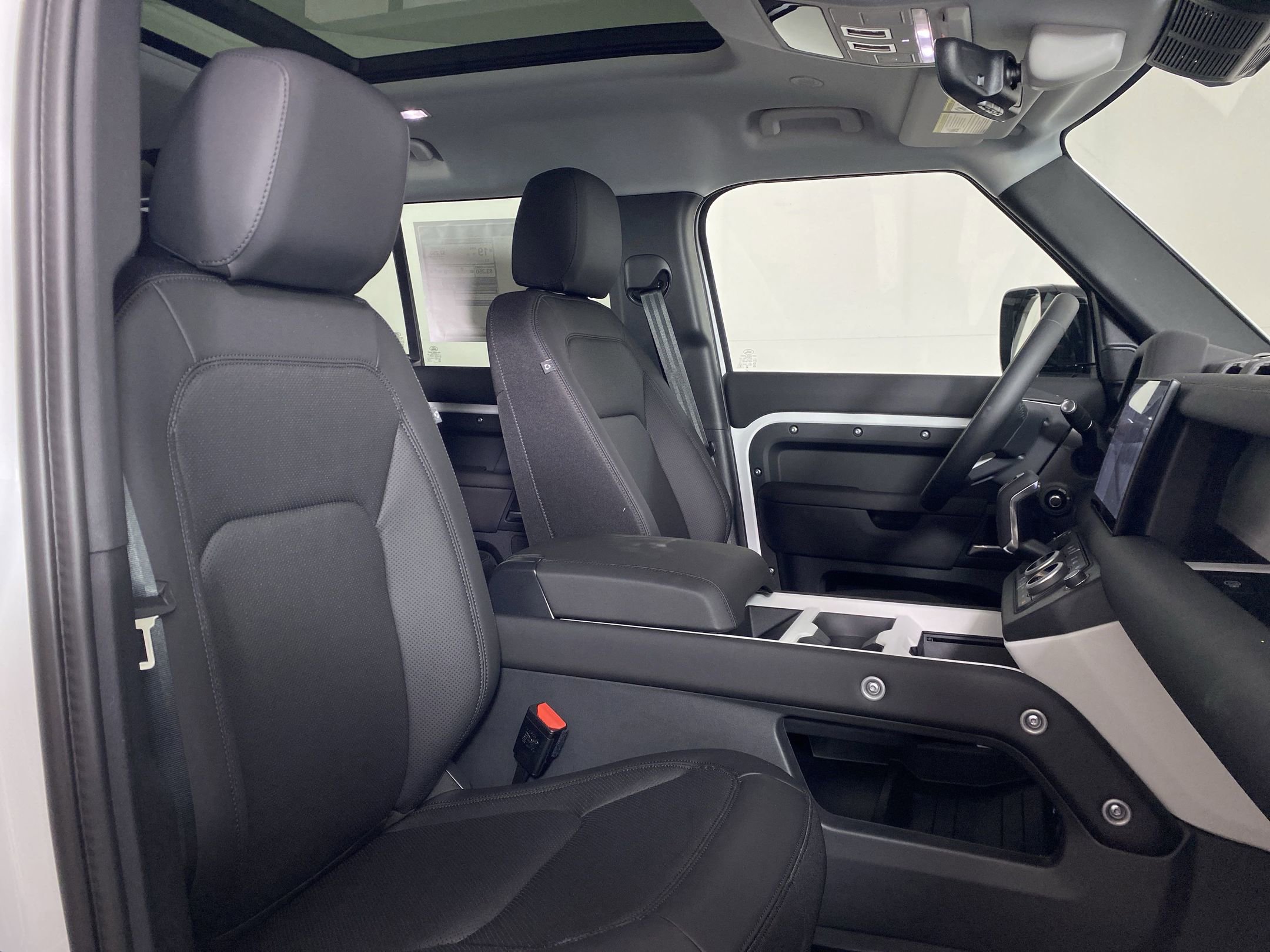 2025 Land Rover Defender 110 S