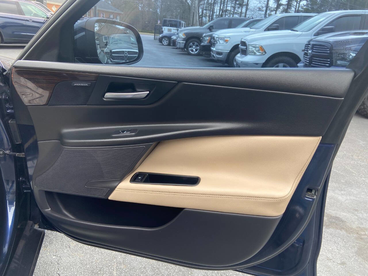 2017 Jaguar XE Prestige