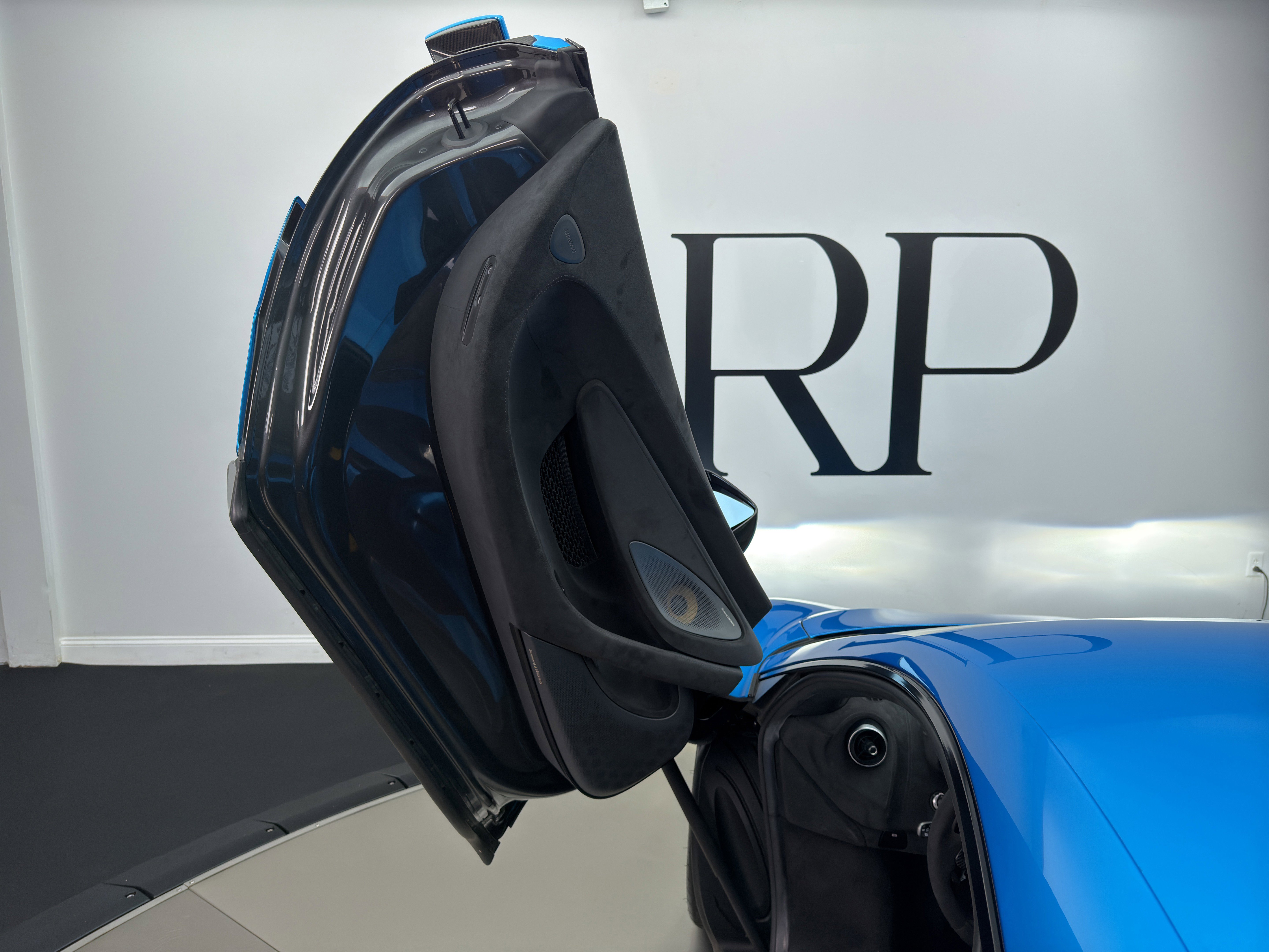 Used 2019 McLaren 600LT photo 16