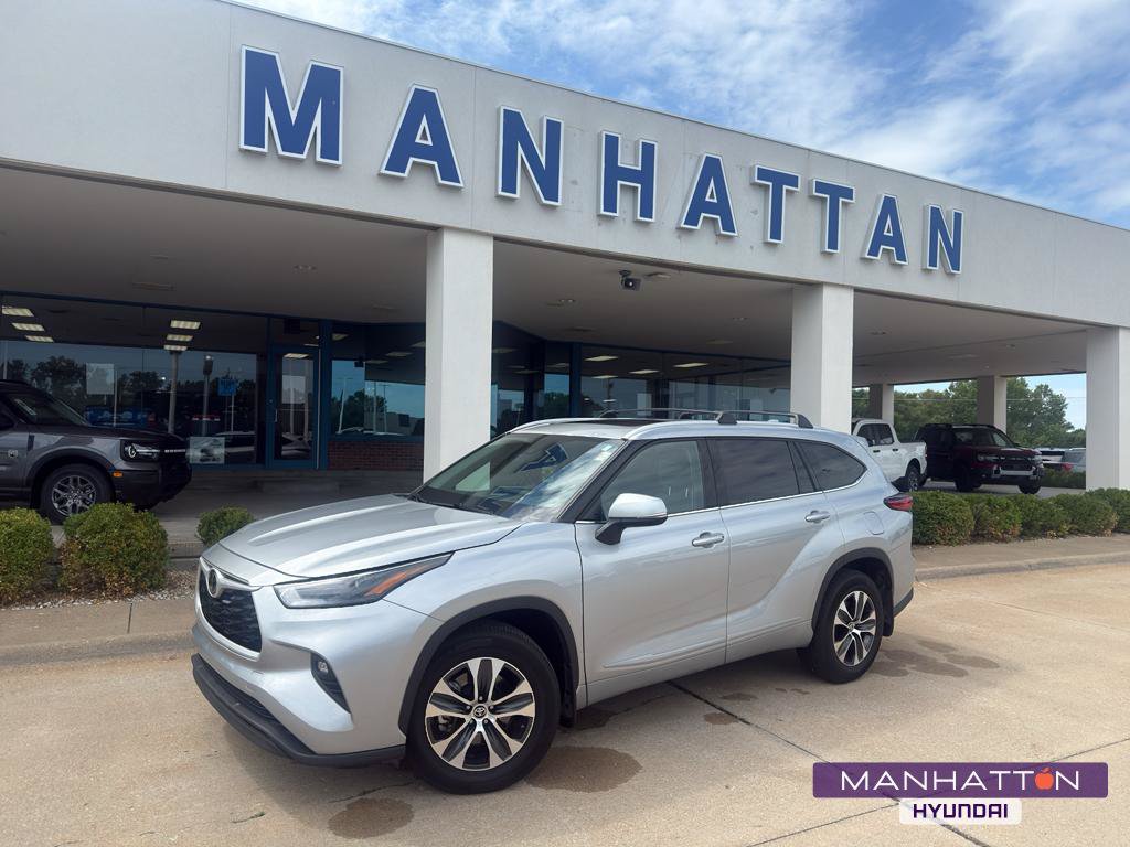 Used 2022 Toyota Highlander XLE