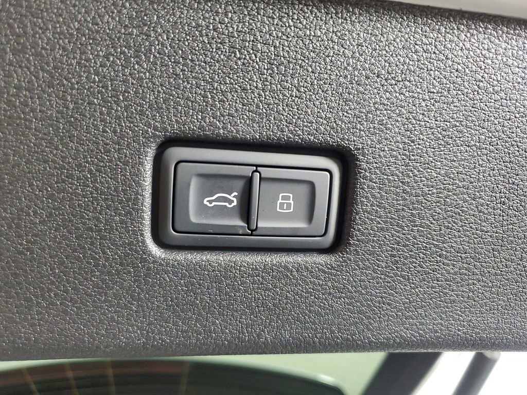 2026 Audi Q8 Prestige