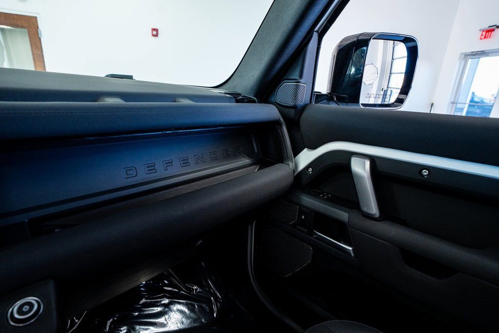 2023 Land Rover Defender 110 X-Dynamic SE