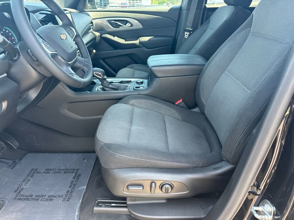 2023 Chevrolet Traverse LT