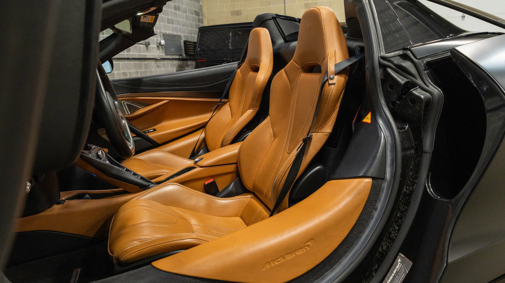 Used 2020 McLaren 720S Spider photo 44