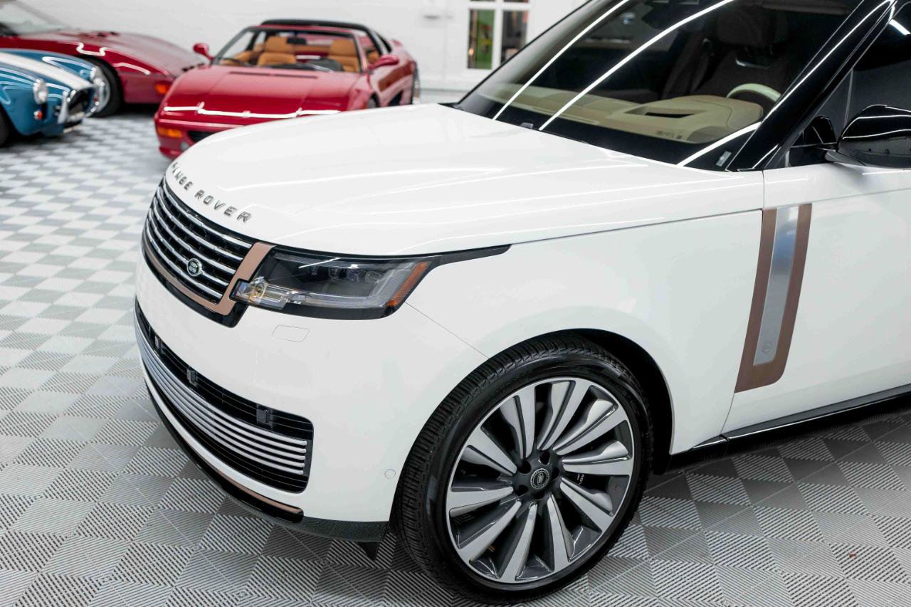 2024 Land Rover Range Rover SV
