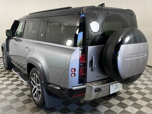 2023 Land Rover Defender 130 SE