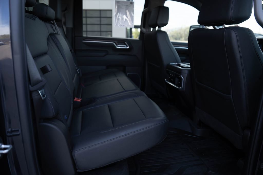 2025 GMC Sierra 3500 SLT