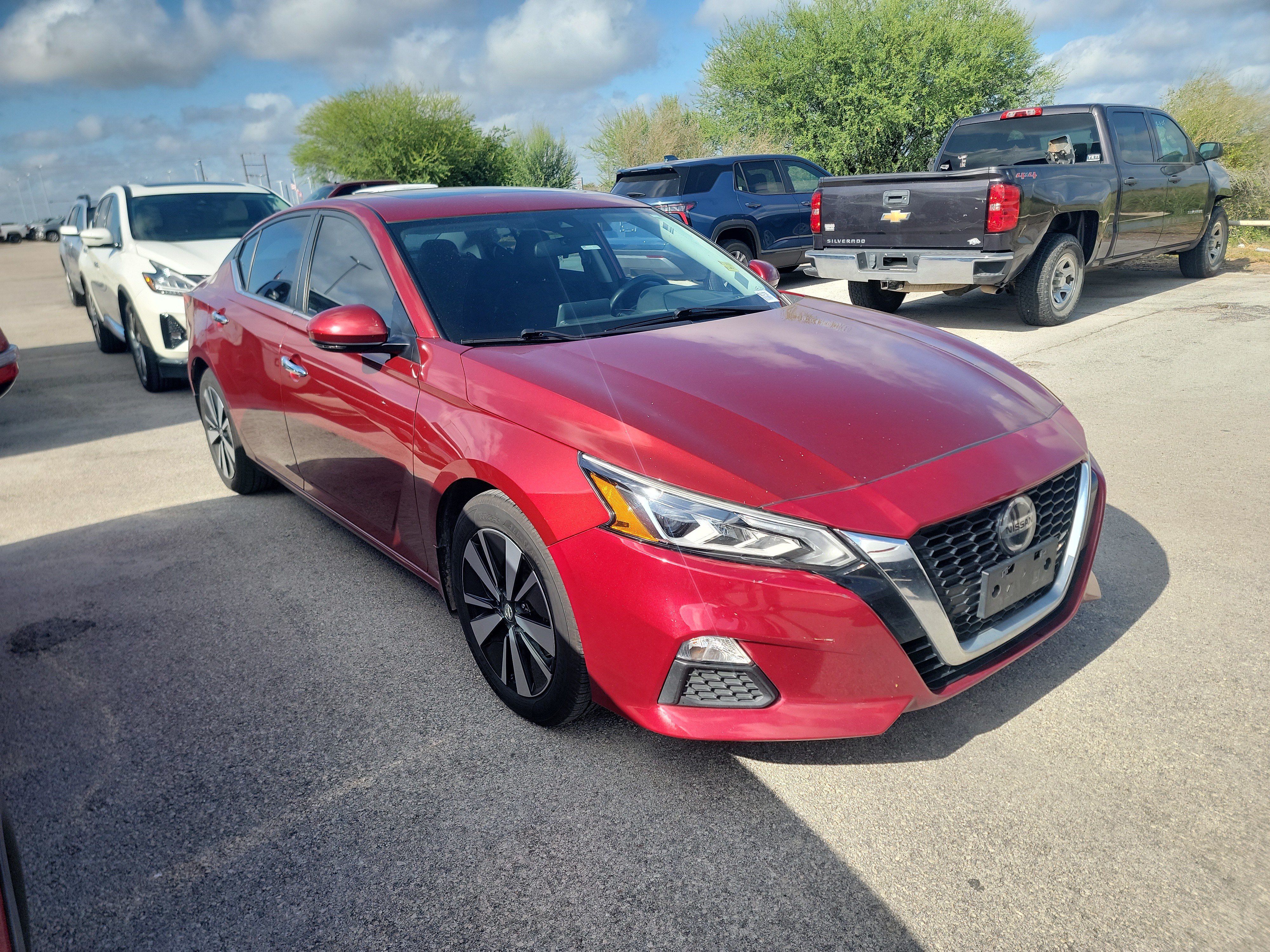 Used 2021 Nissan Altima 2.5 SV w/ SV Premium Package