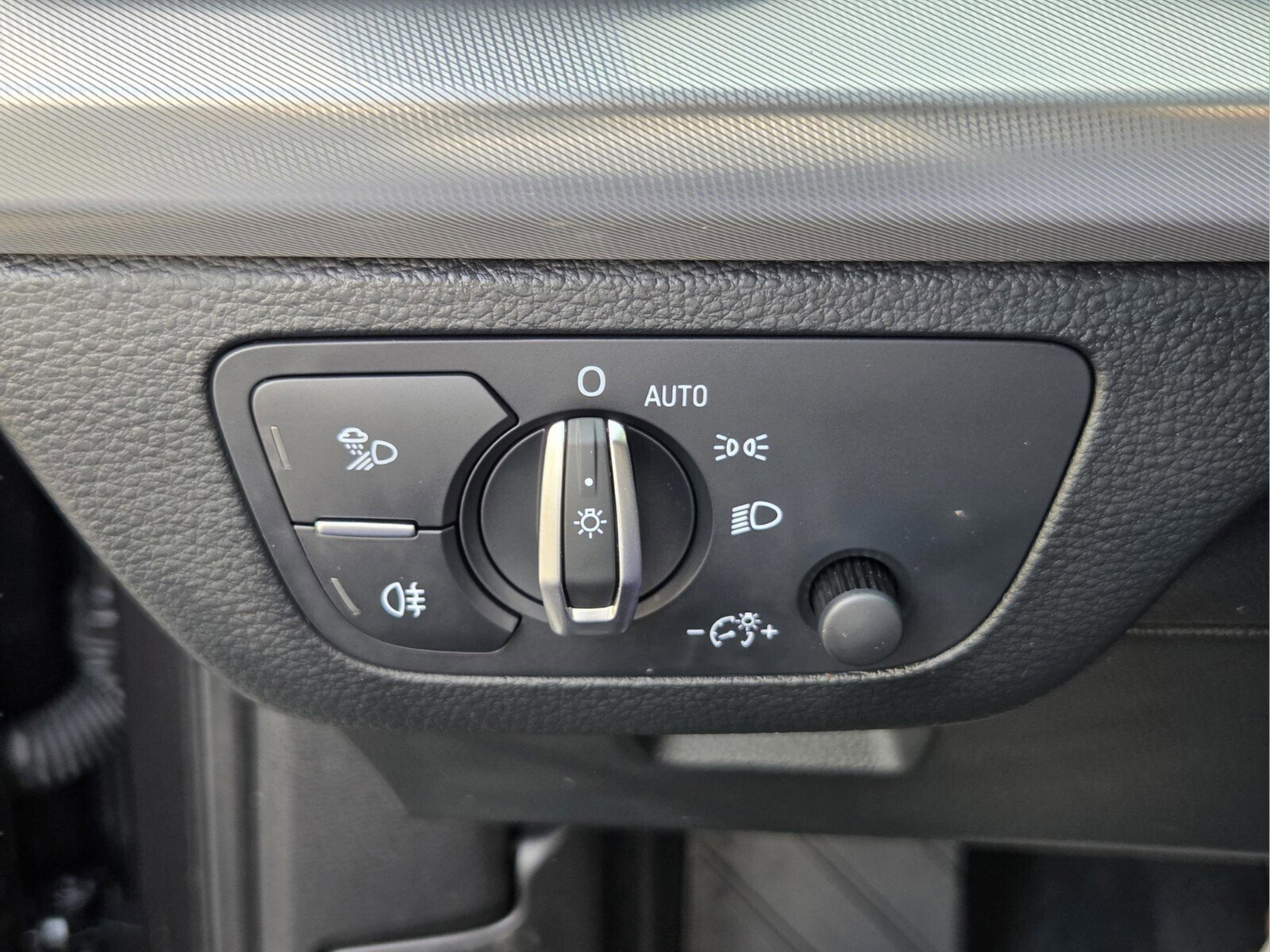 2020 Audi Q5 2.0T Titanium Premium Plus