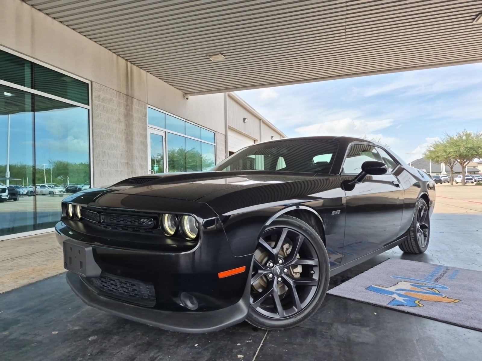 Used 2023 Dodge Challenger R/T w/ Blacktop Package