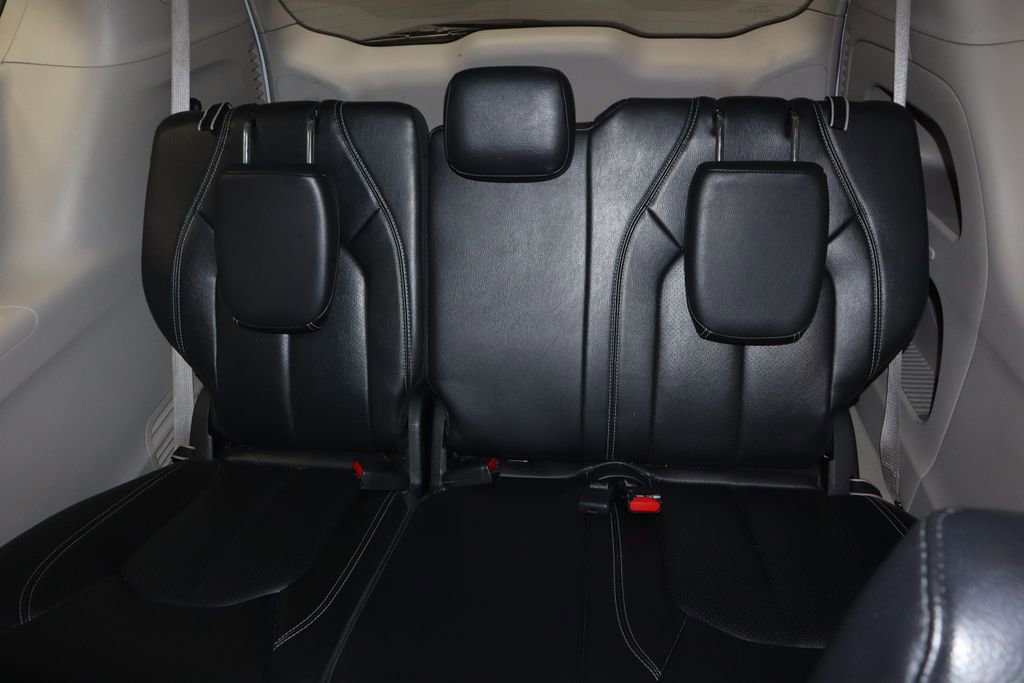 2022 Chrysler Pacifica Touring-L