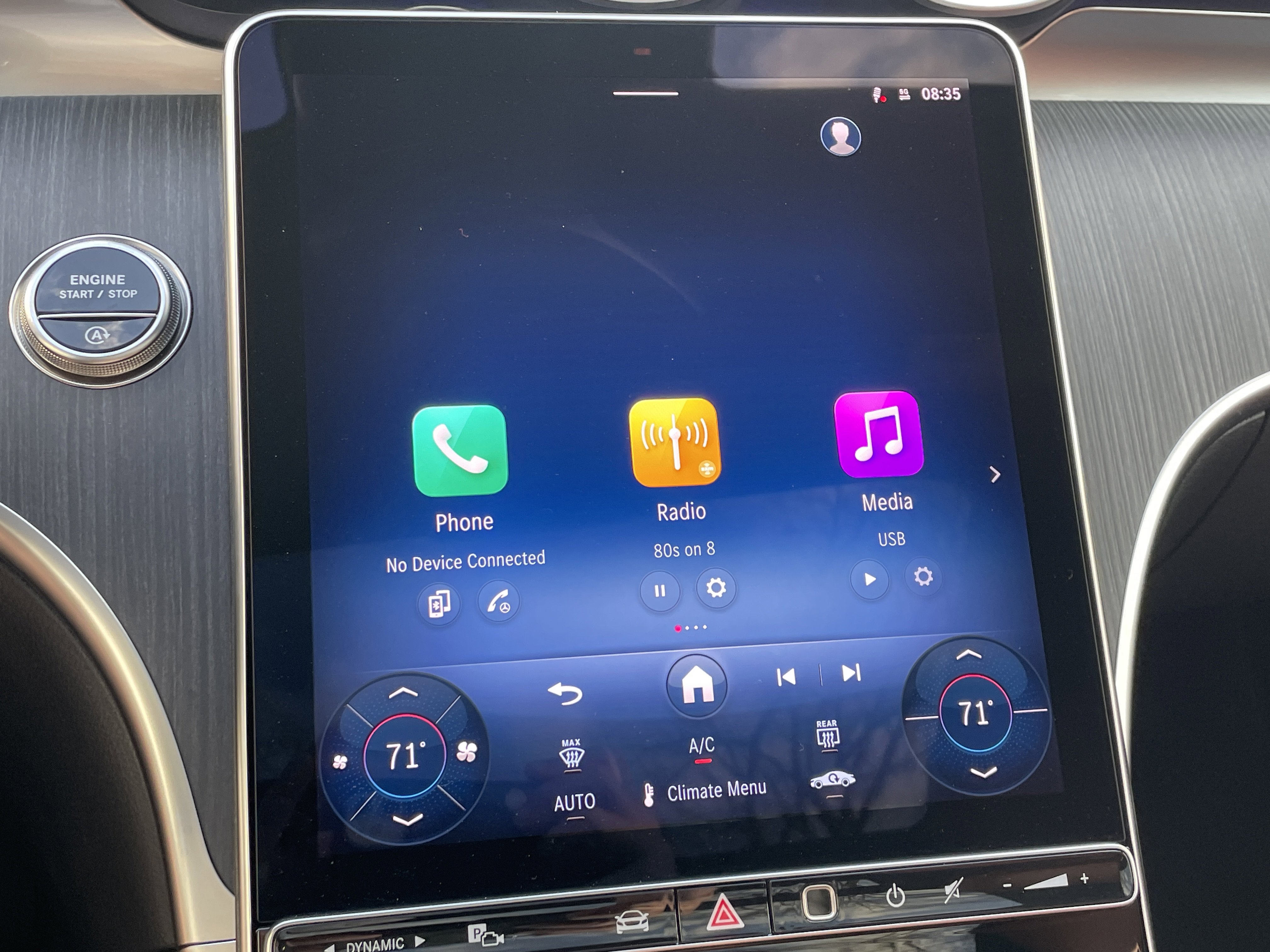 2025 Mercedes-Benz C 300 Sedan