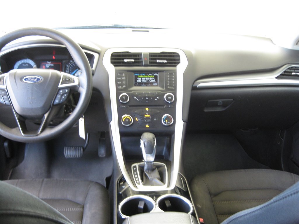 2013 Ford Fusion SE