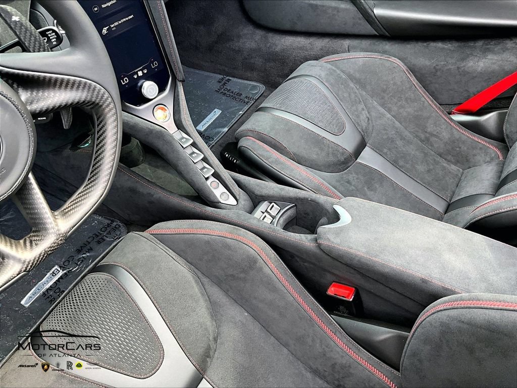 Used 2027 McLaren 750S Spider photo 17