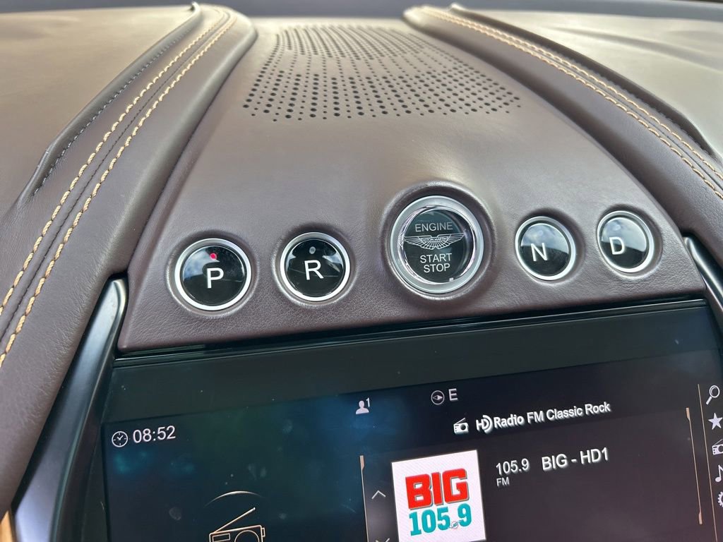 2021 Aston Martin DBX