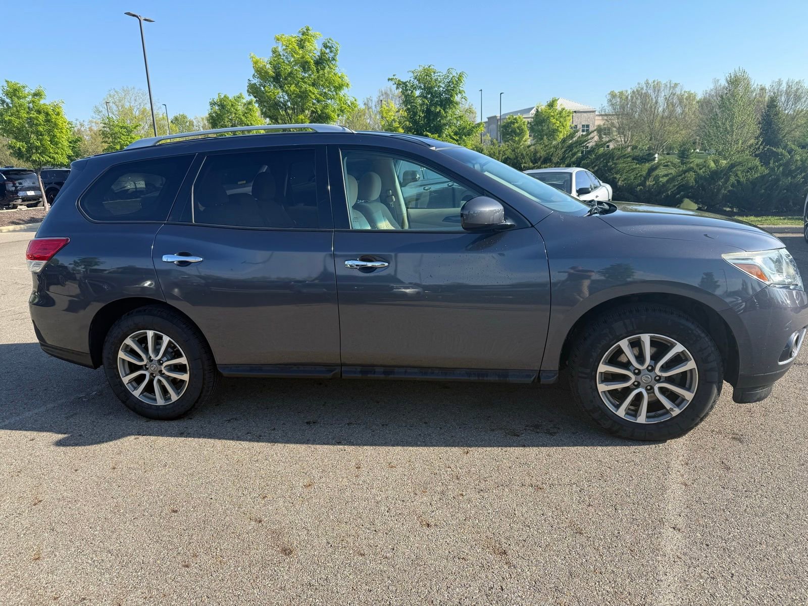 2014 Nissan Pathfinder SV