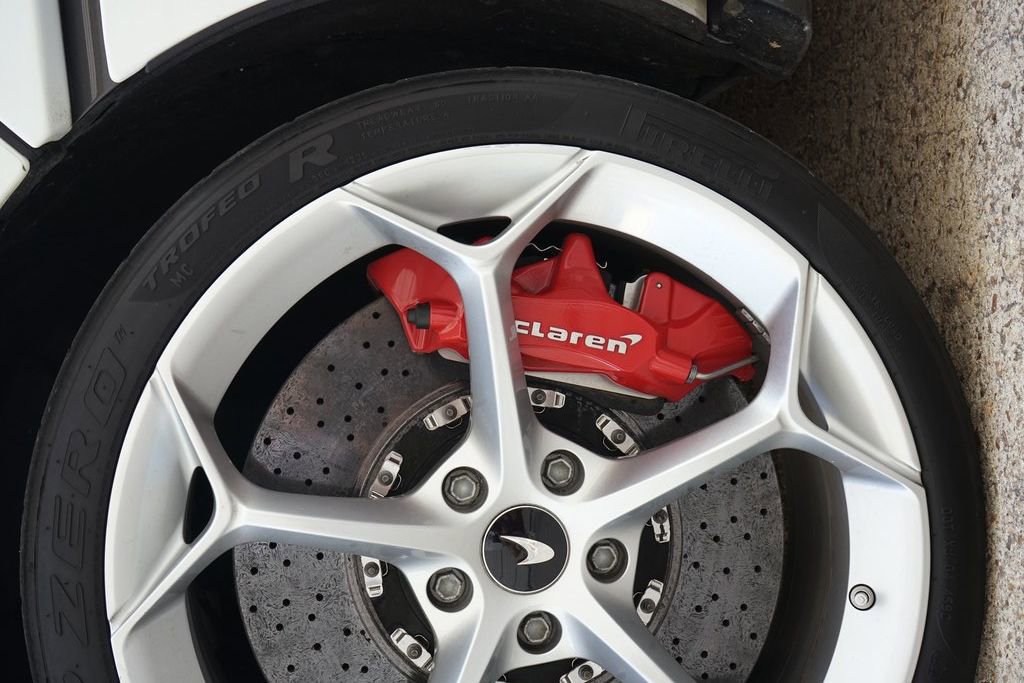 Used 2020 McLaren 600LT Spider photo 29