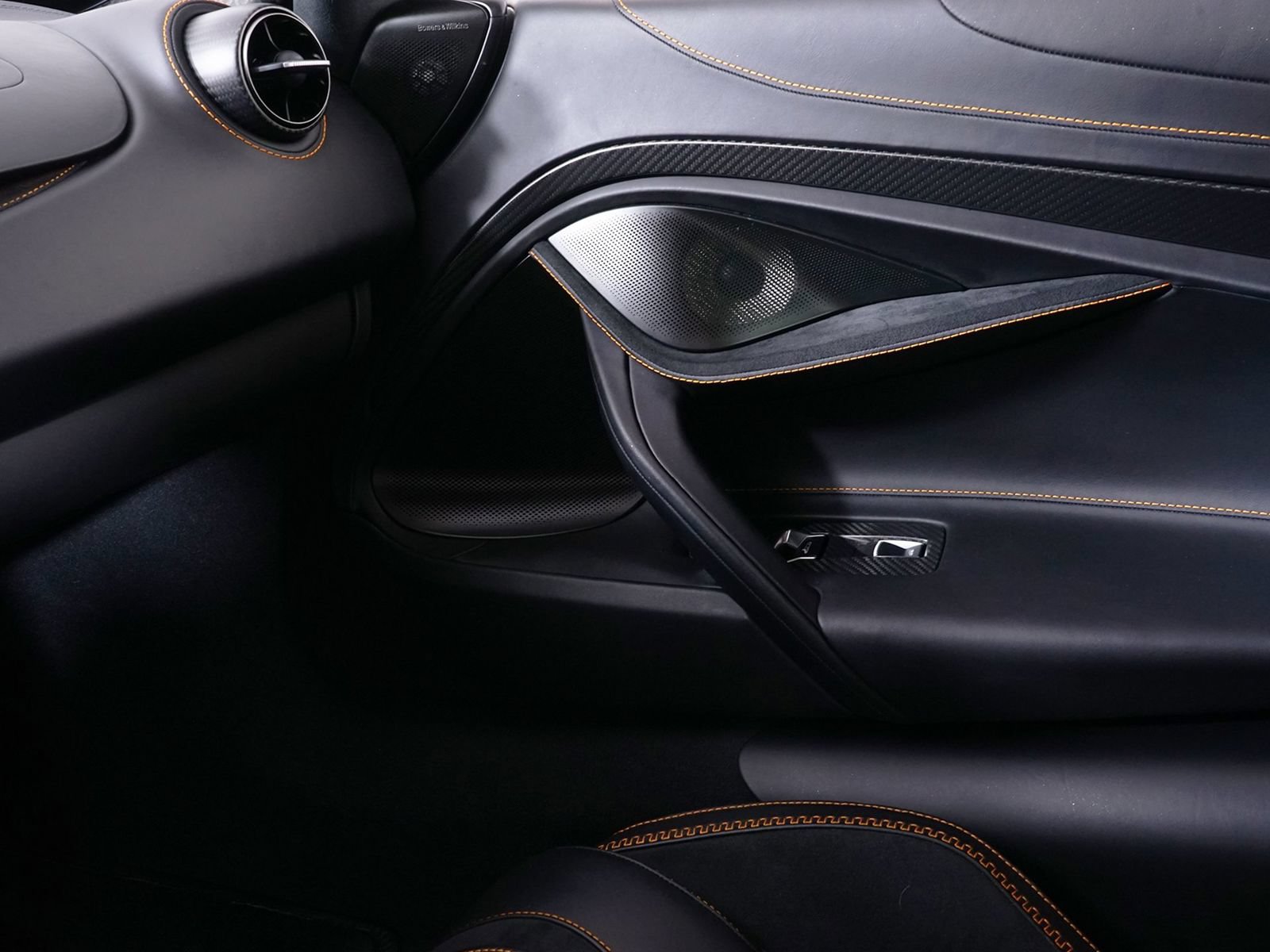 Used 2024 McLaren 750S photo 8