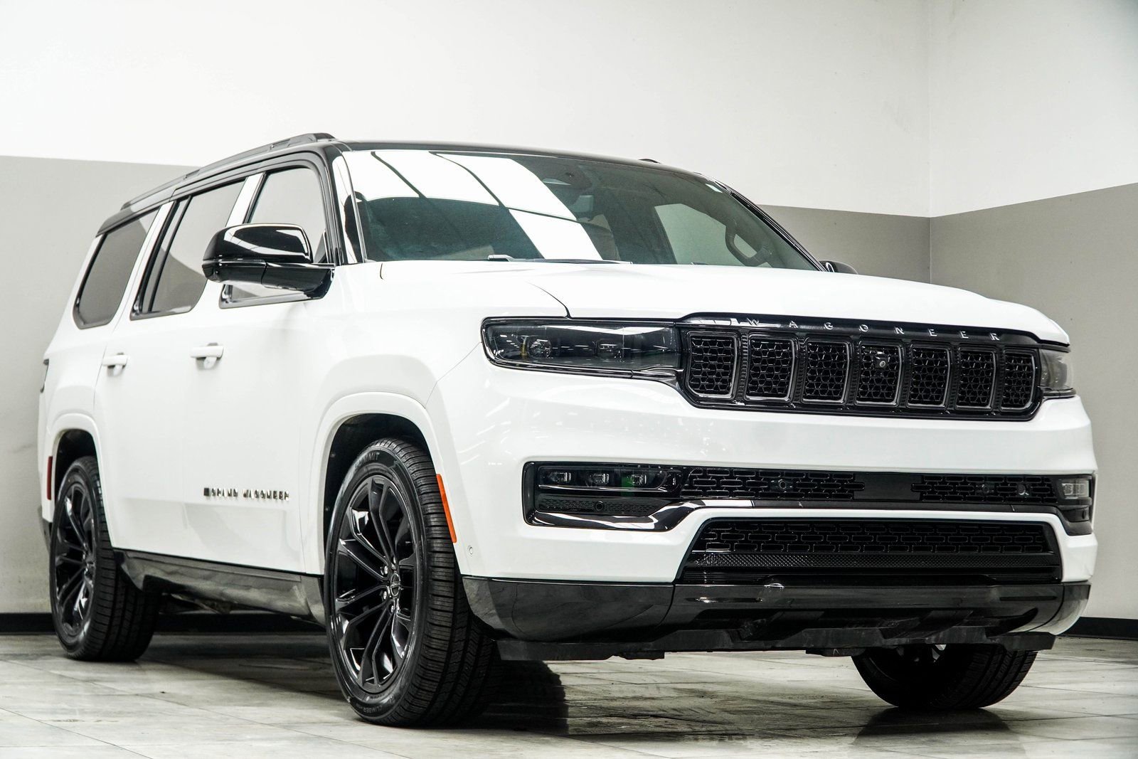 2023 Jeep Grand Wagoneer Series III