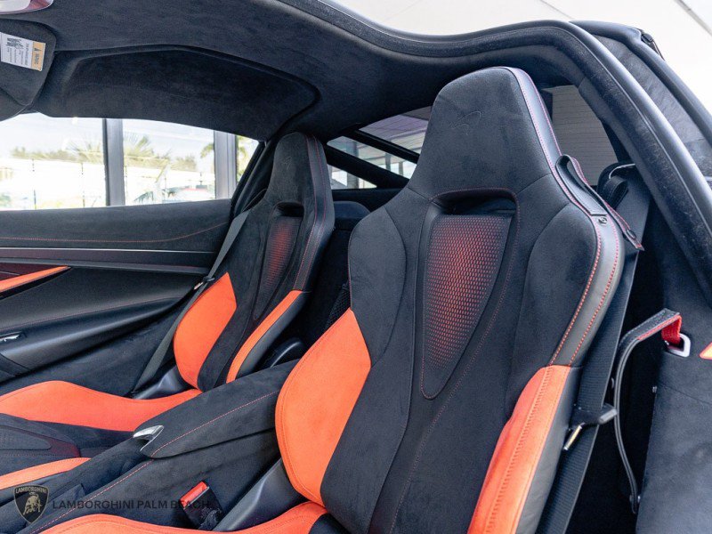 Used 2026 McLaren 750S photo 28