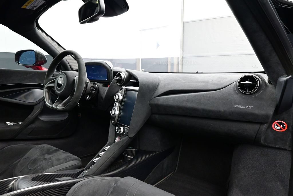 Used 2021 McLaren 765LT photo 15
