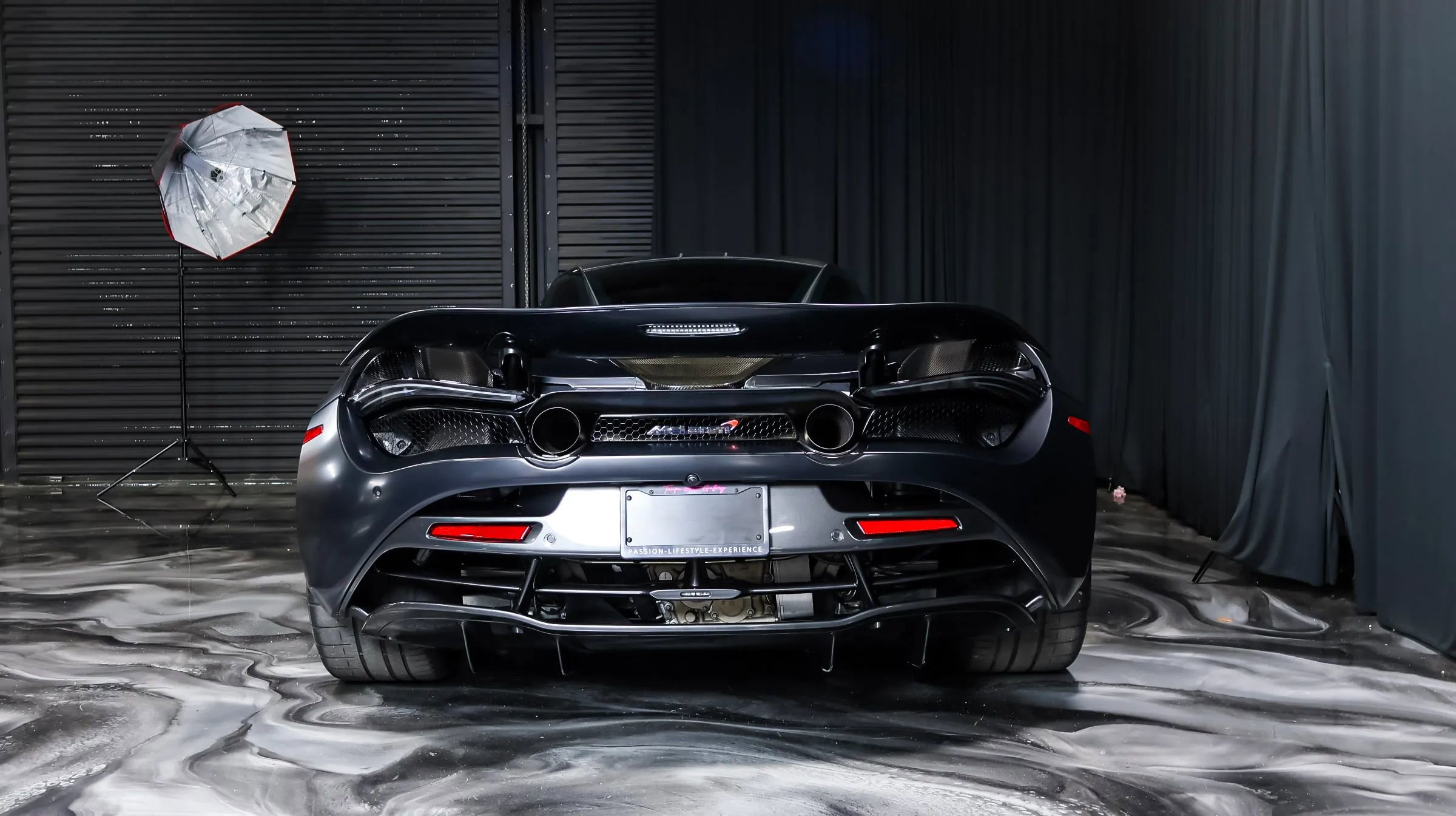 Used 2018 McLaren 720S photo 18