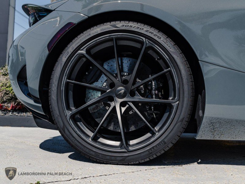 Used 2026 McLaren 750S photo 32