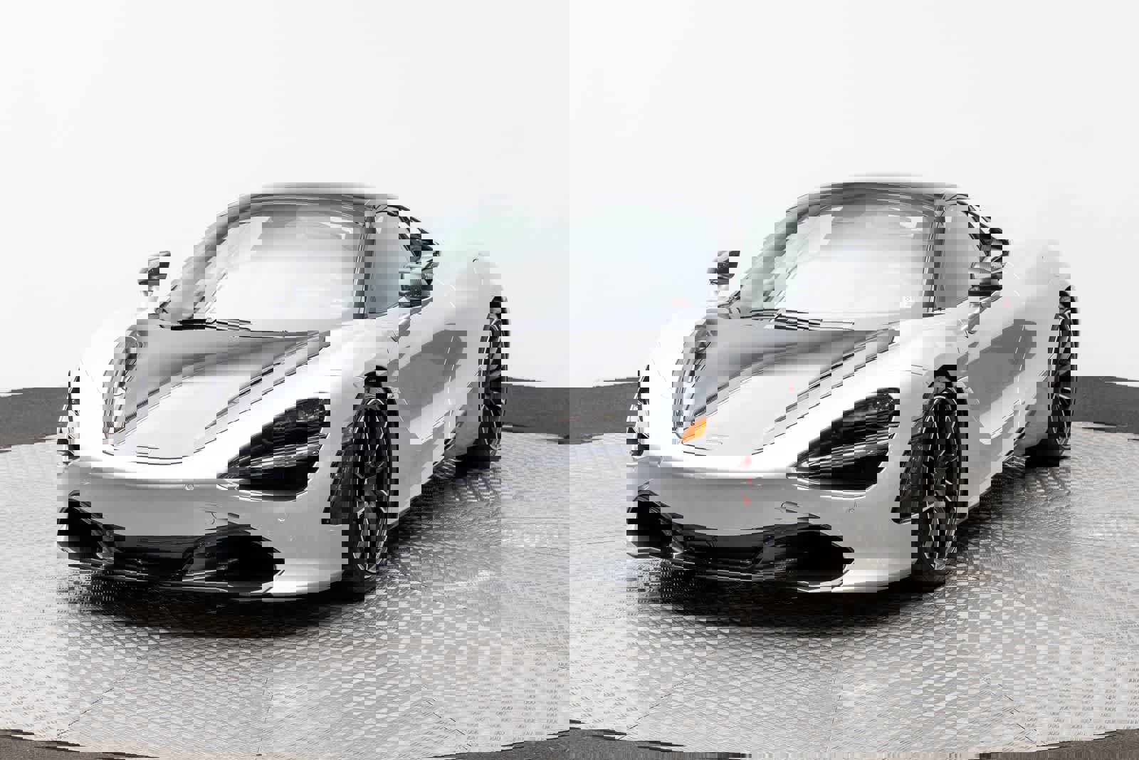 Used 2022 McLaren 720S Spider photo 44