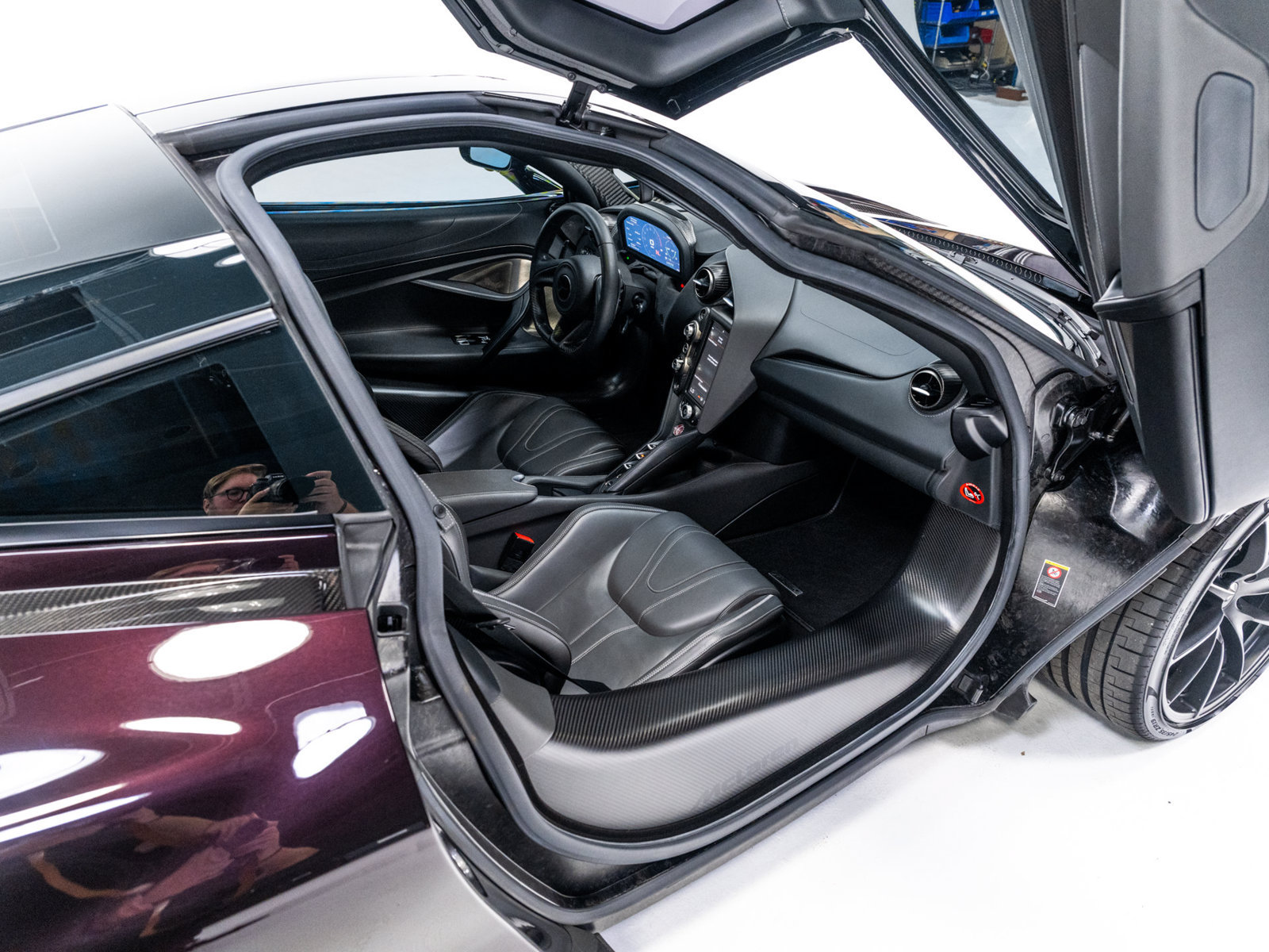 Used 2018 McLaren 720S Luxury photo 87