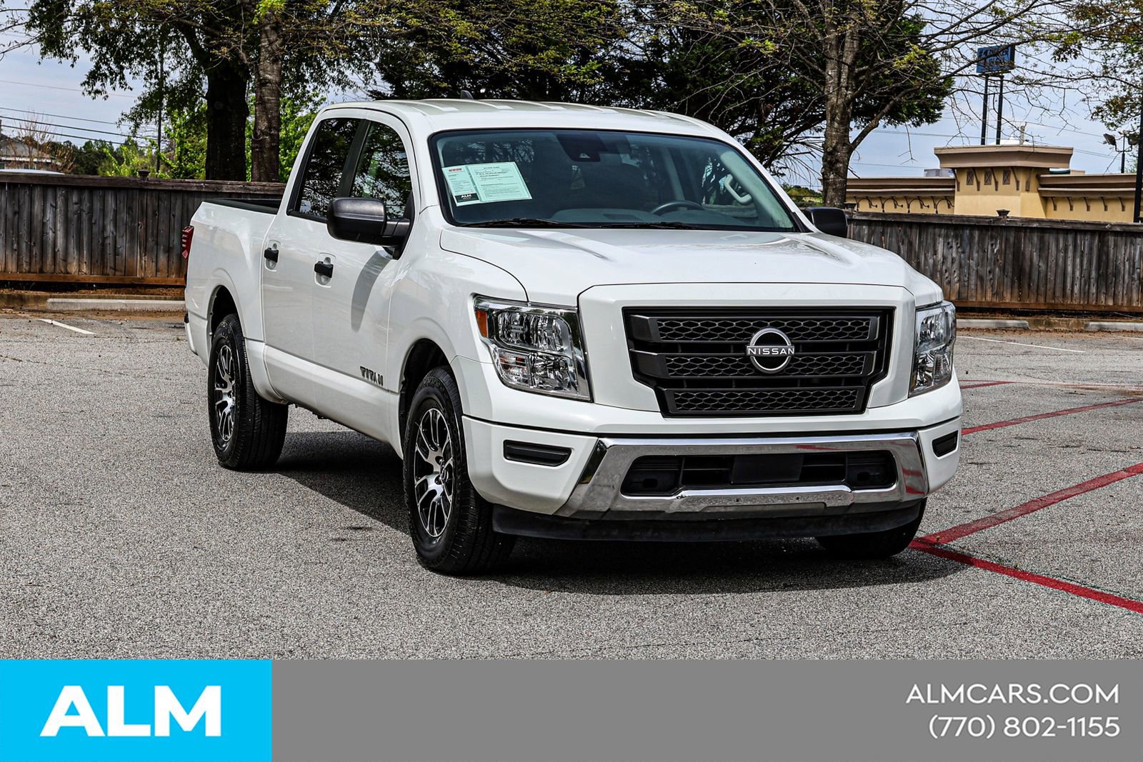 2023 Nissan Titan SV