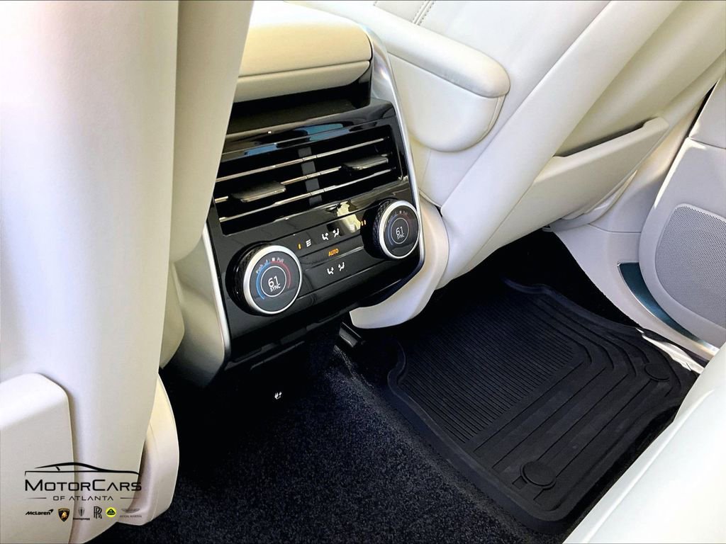 2025 Land Rover Range Rover SE