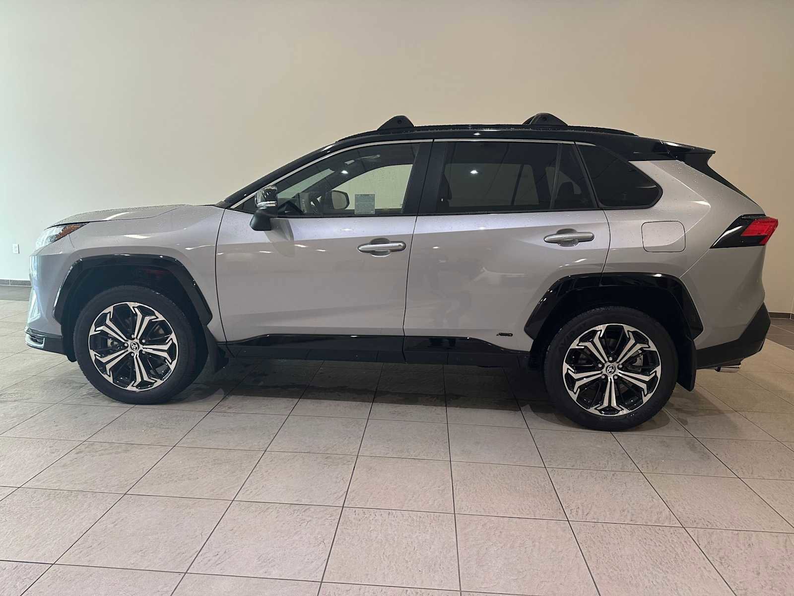 2025 Toyota RAV4 XSE