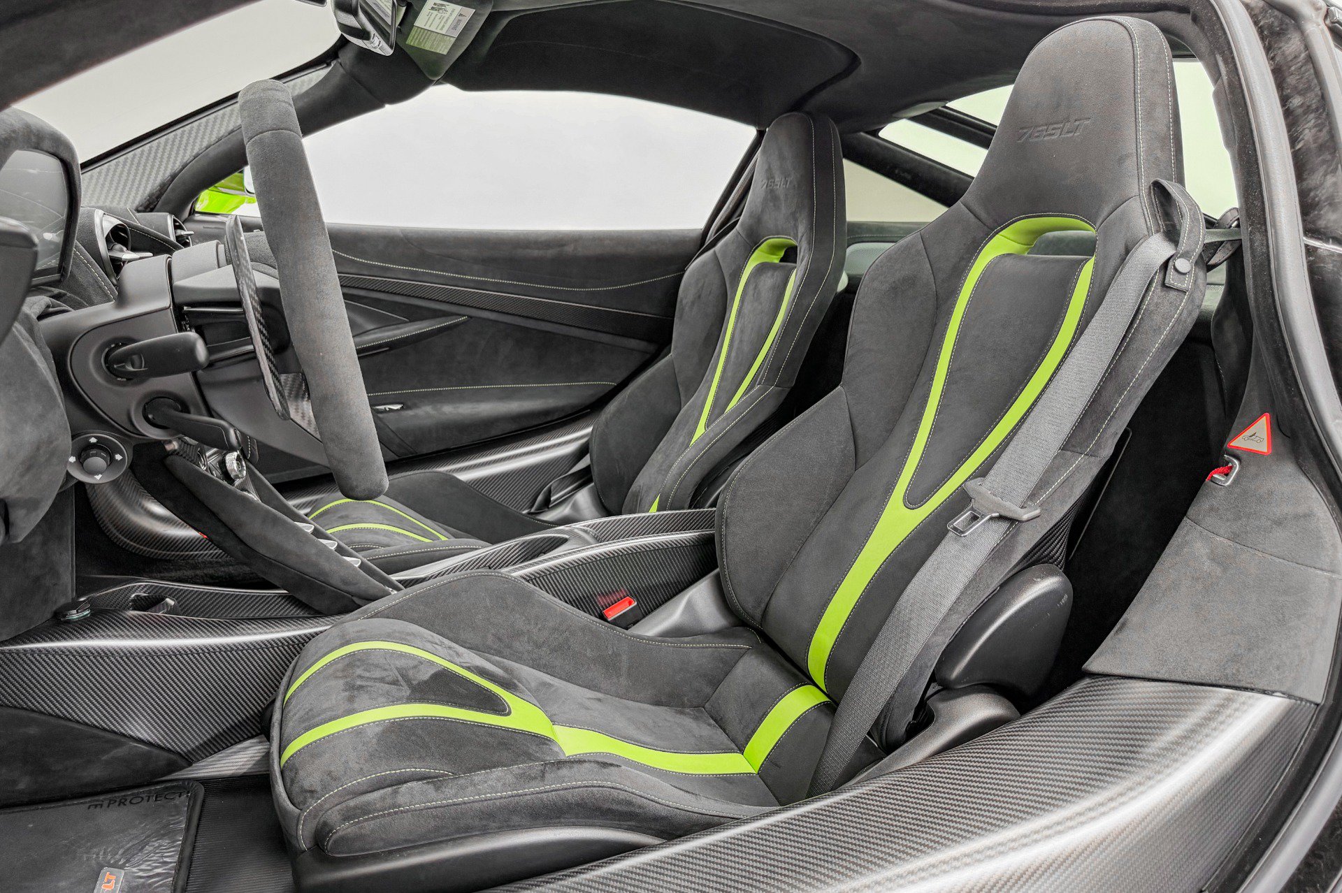 Used 2021 McLaren 765LT photo 22