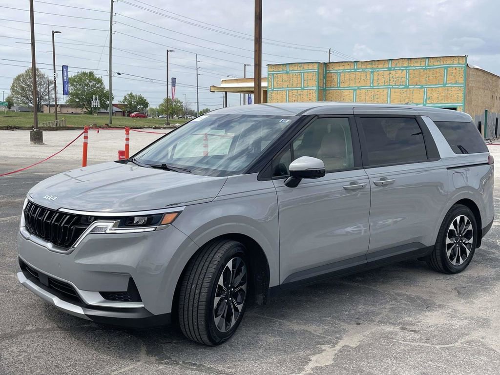 2024 Kia Carnival EX