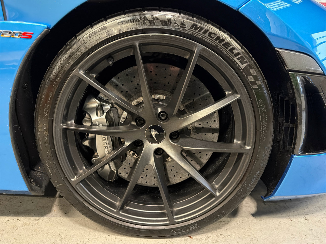 Used 2020 McLaren 720S Luxury photo 21