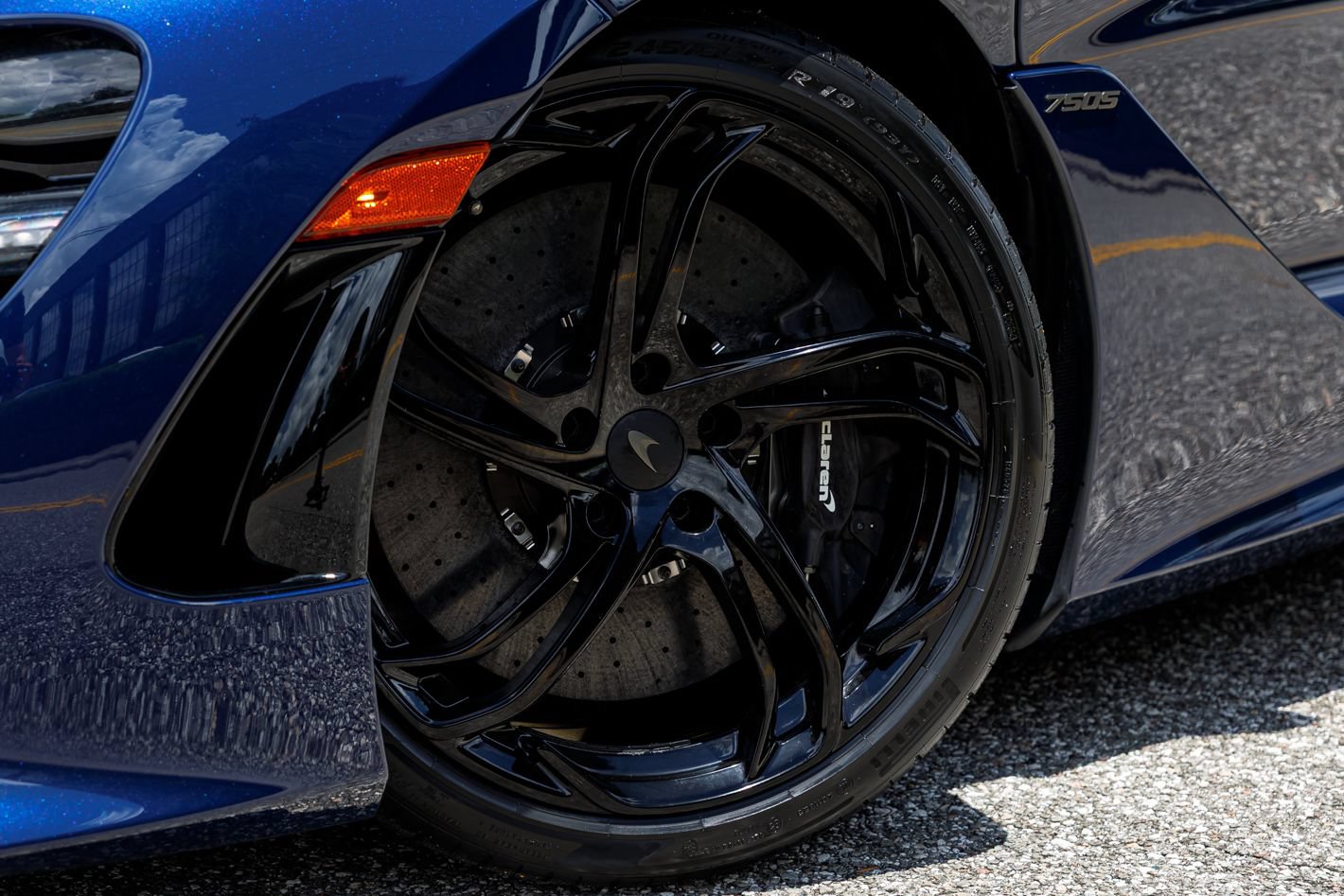 Used 2025 McLaren 750S photo 40